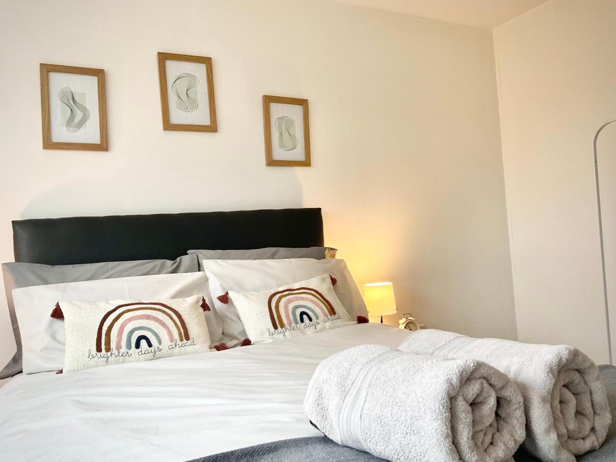 Simple 2-Bedroom 1.5 Bath Apartment In Thornhill Southampton Exterior foto